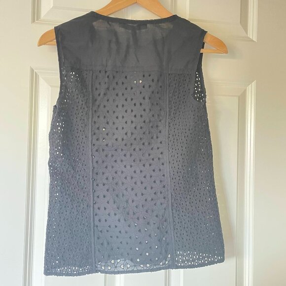BCBGMAXAZRIA Women's "Camy" Black Eyelet Split Neck Tank Top Size XS - Picture 4 of 7